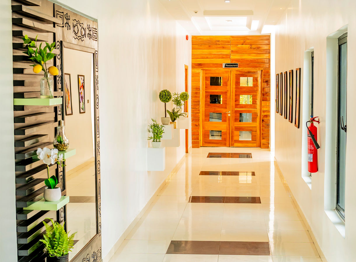 Siro Edge Water Hotel Hall Way